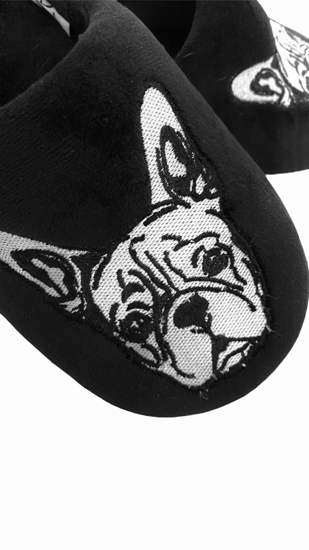 Details more than 126 bulldog slippers